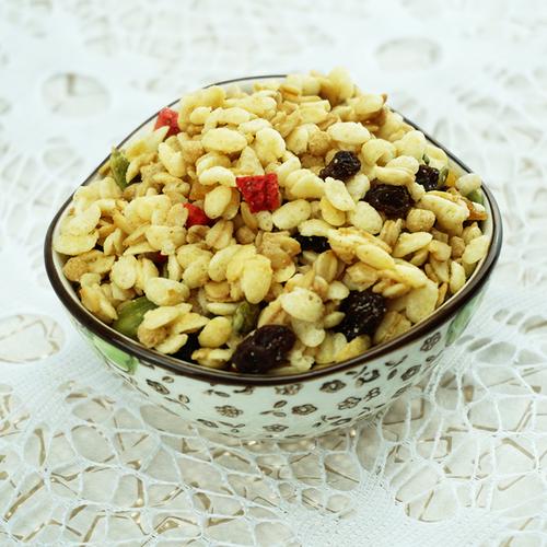 谷小脆水果燕麦片 干吃即食，营养早餐的代餐新选择
